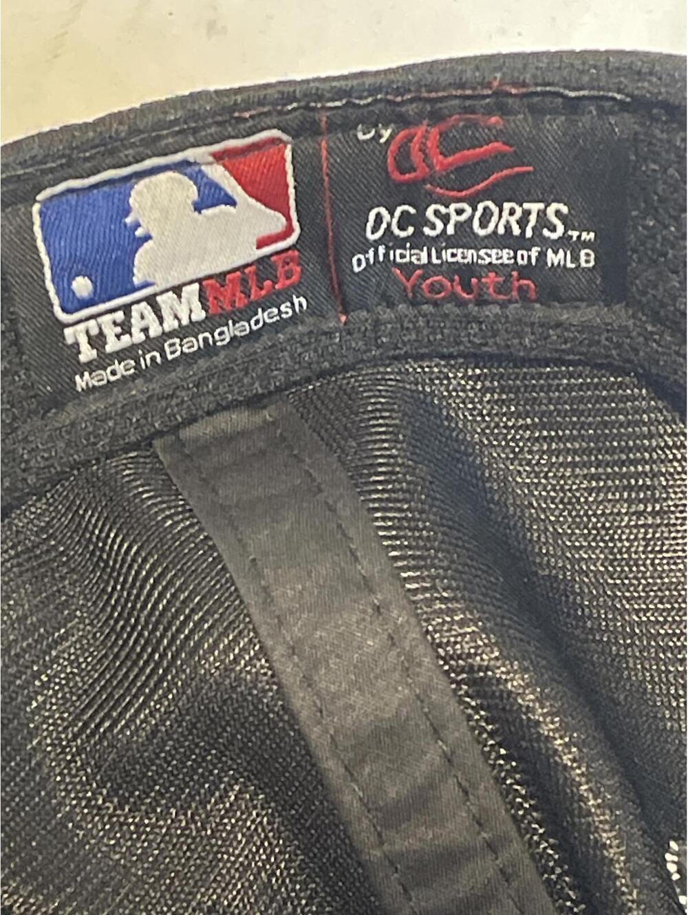 Team MLB Chicago White Sox Youth Black Baseball Cap DC Sports - Adjustable Back - Picture 6 of 6